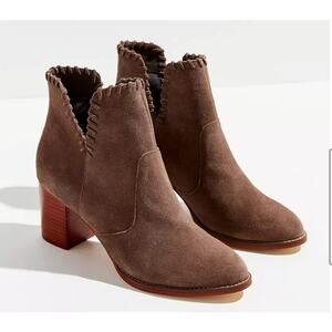 Urban Outfitters Sasha Whip Stitch Suede Ankle Boot Size 10 in Tan Suede Western
